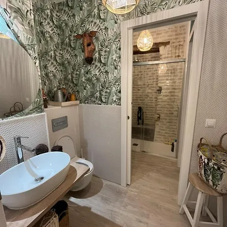 Homestay Casa Duque Compartida Familiar 1-habitacion Con Bano Propio *