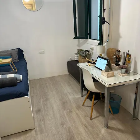 Homestay Casa Duque Compartida Familiar 1-habitacion Con Bano Propio Seville