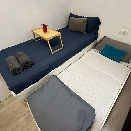 Homestay Casa Duque Compartida Familiar 1-habitacion Con Bano Propio Seville